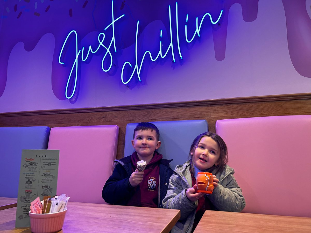 Refurbishment completed. Come check it out and don’t forget to tag us in your photos #lovefreds                      #chorley #lancashire #icecream with thanks to #adlingtonelectrical <a href="/envgraphicsuk/">Envgraphics</a>