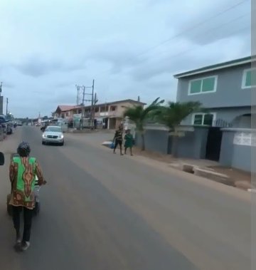 KarlyKheyly's tweet image. The first thing to welcome you in Nungua Buade is the bite of mosquitoes and this has become unbearable for the residents. They are pleading on Government to help fix the bridges or better still help spray the community. @kodwoboateng @TDzineku #mediacourse