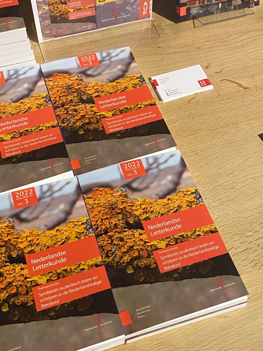 Vanavond wordt het mooie themanummer ‘Symbiosis: ecokritisch lezen en schrijven in de Nederlandstalige literatuur’ gepresenteerd in @SPUI25, met bijdrages van Sander Kollaard, Geert Buelens, Feike Dietz, Marrigje Paijmans en Gaston Franssen!

📖 <a href="/NLetterkunde/">Tijdschrift Nederlandse Letterkunde</a> #ecokritiek