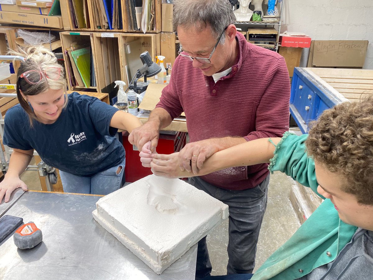 DMGlassStPete's tweet photo. Washington Glass School comes to St. Pete - https://t.co/dskvb5wyYa and Visions features glass artwork that grapples with the truths of contemporary reality while employing familiar narrative motifs. https://t.co/e40Qiwcl1k