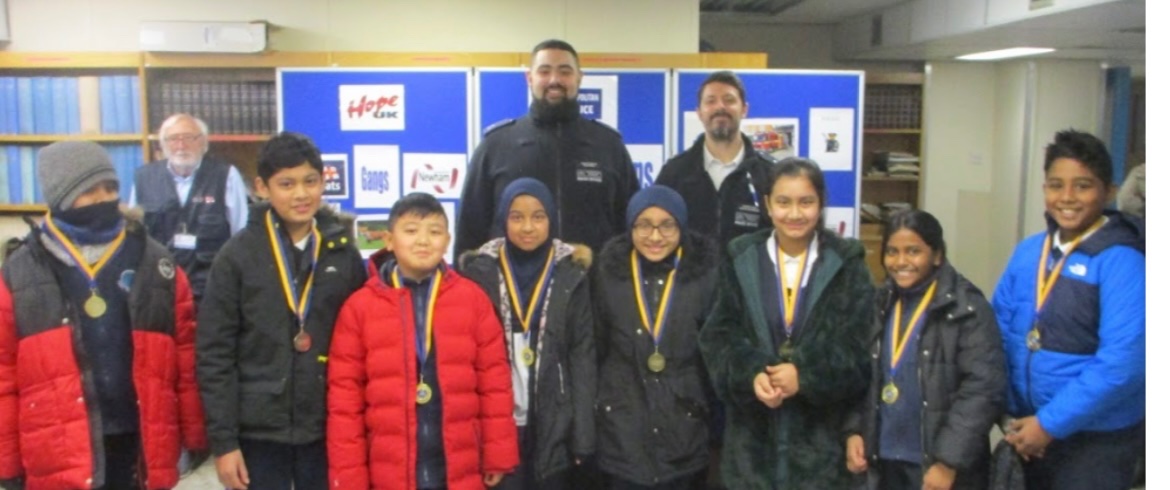 EssexPrimary's tweet photo. Year 6 pupils were fortunate to participate in the Young Citizens initiative where they met members of numerous different emergency services including the London Fire Brigade, Metropolitan Police, Coast Guard, TfL and Animal Welfare Agency. https://t.co/d7SGvShugR