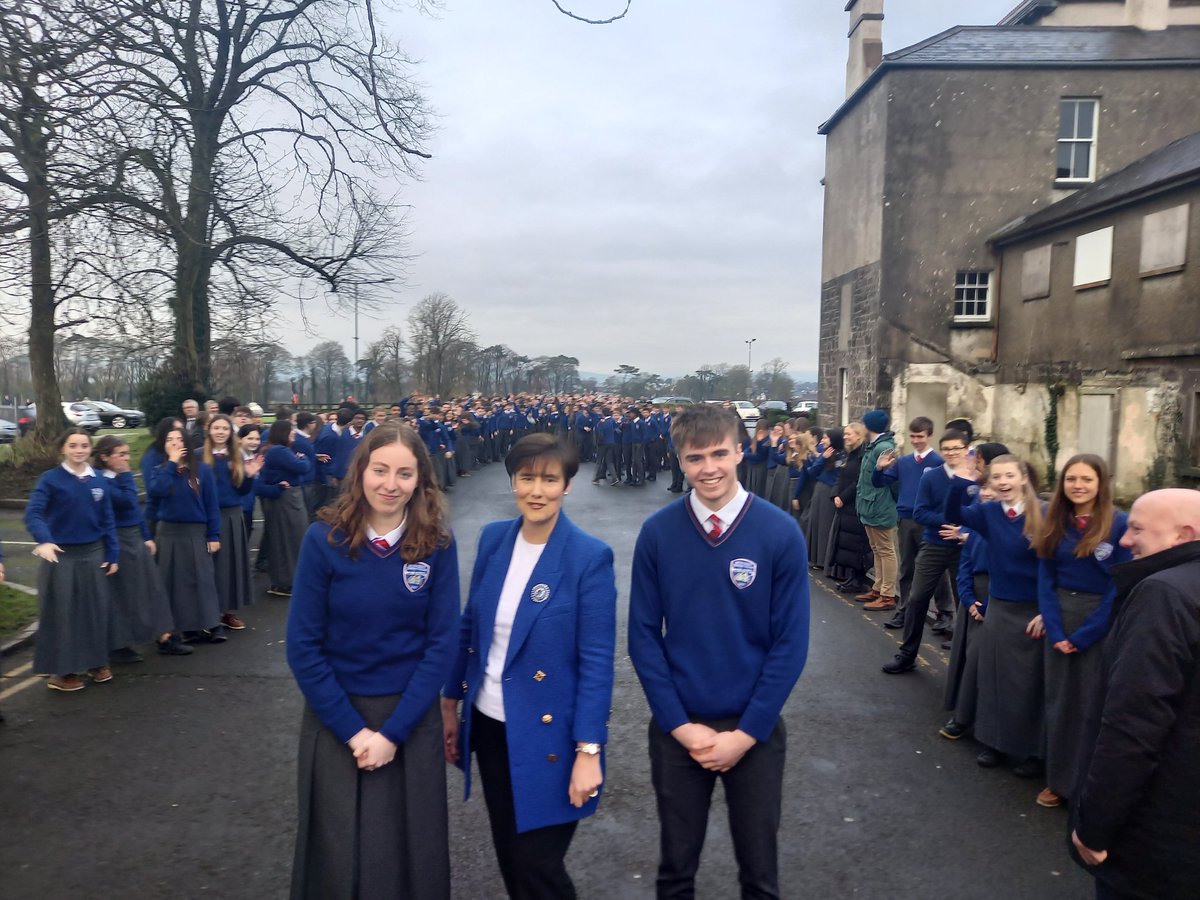 NormaFoleyTD1's tweet image. Hard to beat a welcome like this at @mungretcc with @willieodeaLIVE, @kodonnellLK, @maria16byrne and public reps. From my two student guides Kate and Billy and the incredible guard of honour, right up until I turned the sod at the exciting new campus, this was a visit to remember