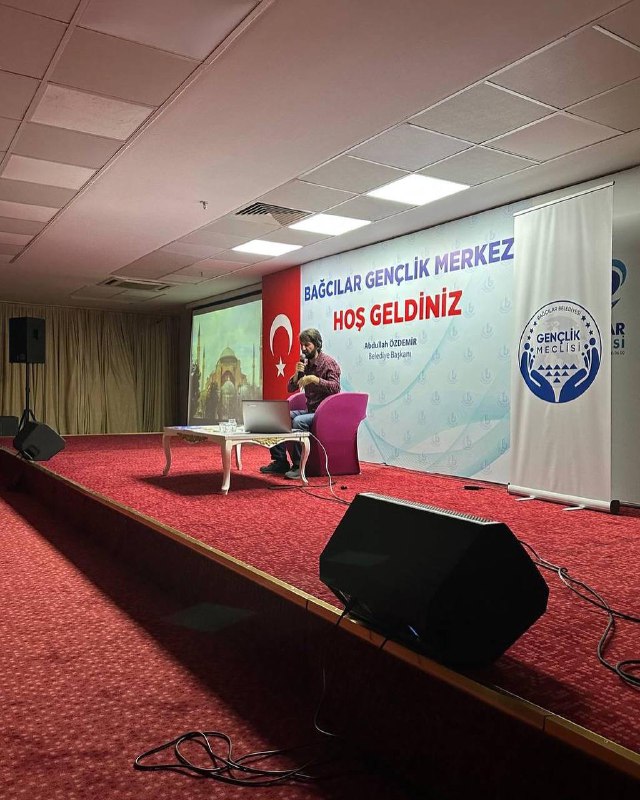 BBGencMeclis's tweet photo. İstanbul'u tanıdığını zanneden biz İstanbullular adına faydalı ve aydınlatıcı "Köşe Bucak İstanbul" sohbetini Gezi Rehberi ve İstanbul Tarihi Uzmanı Yasin Karabacak ile gerçekleştirdik. https://t.co/EMEBDSEuzM