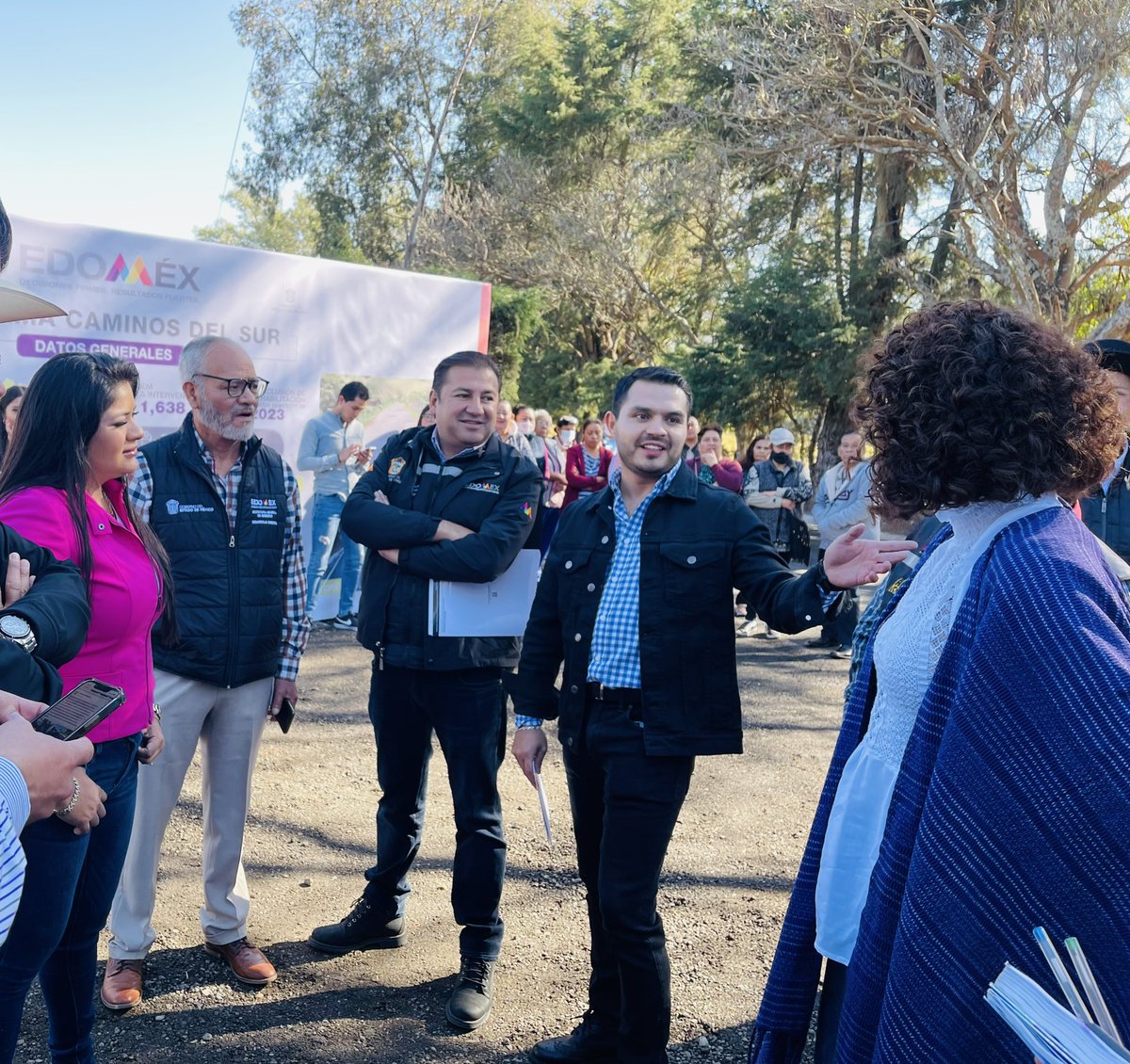 EdgarValadezO's tweet photo. A través de la @jcedomex, entregamos la rehabilitación de 6.1 Km’s, del tramo carretero que va de la carretera federal a la cabecera municipal. https://t.co/VUJPPPOWyC