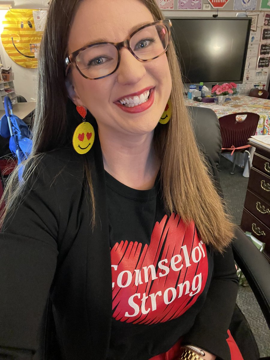 BWES_Counselor's tweet photo. Enjoyed advocating for @FCSchoolsGA School Counselors today @FoCALCenter with @DrJeffBearden’s Family &amp; Community Advisory Committee! #safeconnectedthriving #counselorstrong ❤️🖤👩🏼‍🏫📓✏️ https://t.co/s4LF2IeFQ1