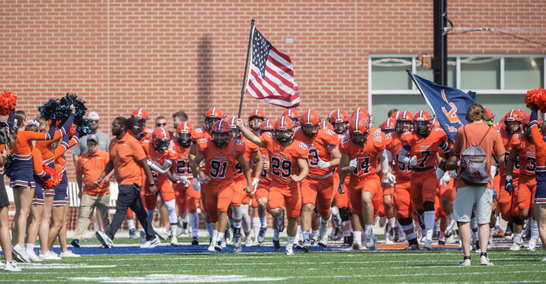 FenechAustin's tweet photo. After a great visit and talk with @PStuursm I’m blessed to have received an offer from Hope College🟠🔵! Thank you @Coach_HThompson , @HopeCollegeFB and the rest of the staff for having me! @FHE_Athletics https://t.co/txCVQAYdQh