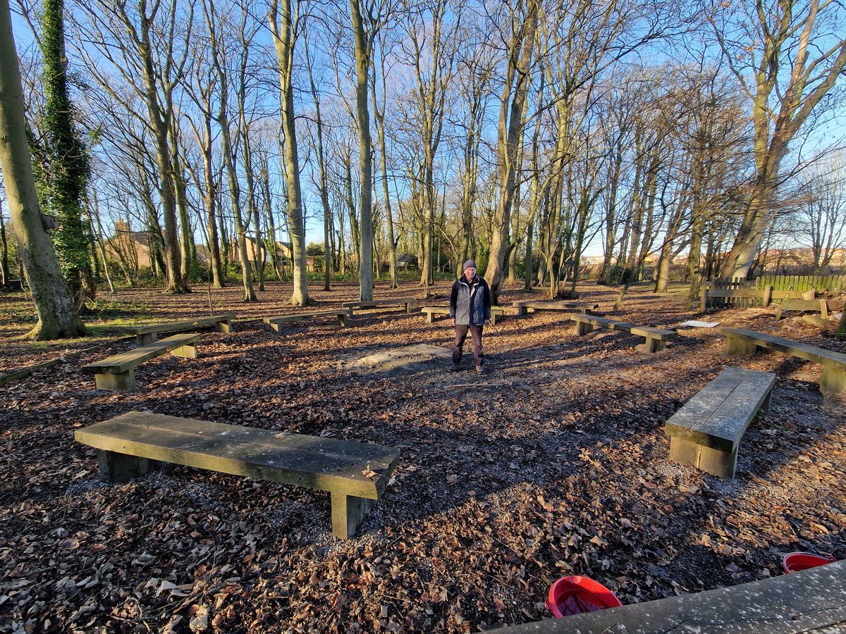 This beautiful #campfire area, funded by the #charity, is at <a href="/FyldeScouts/">Fylde Scouts</a> DHQ. Today we fitted all 12 benches with beautiful plaques in memory of #Edward. Such a special place for Edward; he lived and breathed #scouts ❤💚
#forEdward #TheEdwardDeeFund #EdwardDee #inspiration