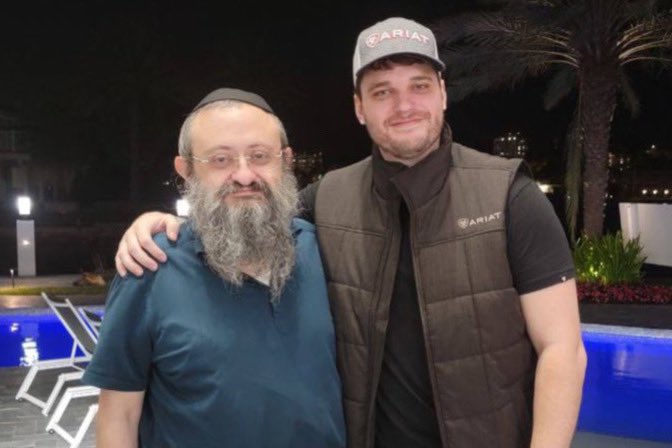 🧵Dr. Zelenko's Twitter Account: I will be managing the Twitter account for my dear friend, the late Dr. Vladimir 'Zev' Zelenko. As many of you know, Zev's account @ZelenkoZev was recently reinstated. Before he passed, Zev made me promise that I would do this for him (cont'd)