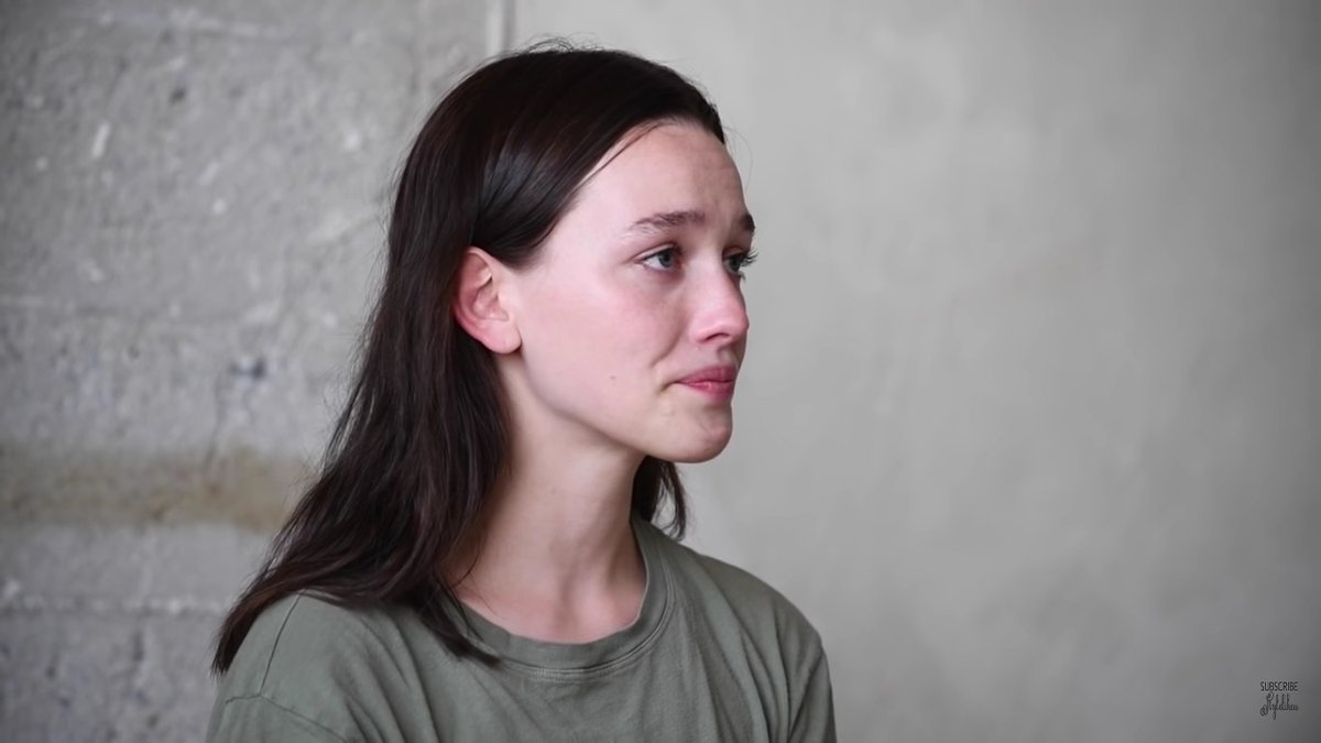 regrettvs's tweet photo. este video es mi safe place chicas cuando dice q no queria pensar en los problemas en su casa asi q se obsesionaba con uno q la trataba mal o q no se sentia linda pq no la miraban de forma romantica o q un dia se levanto y salio y vio MAGIA en la gente se me salen las lagrimas https://t.co/teSm29G6wB