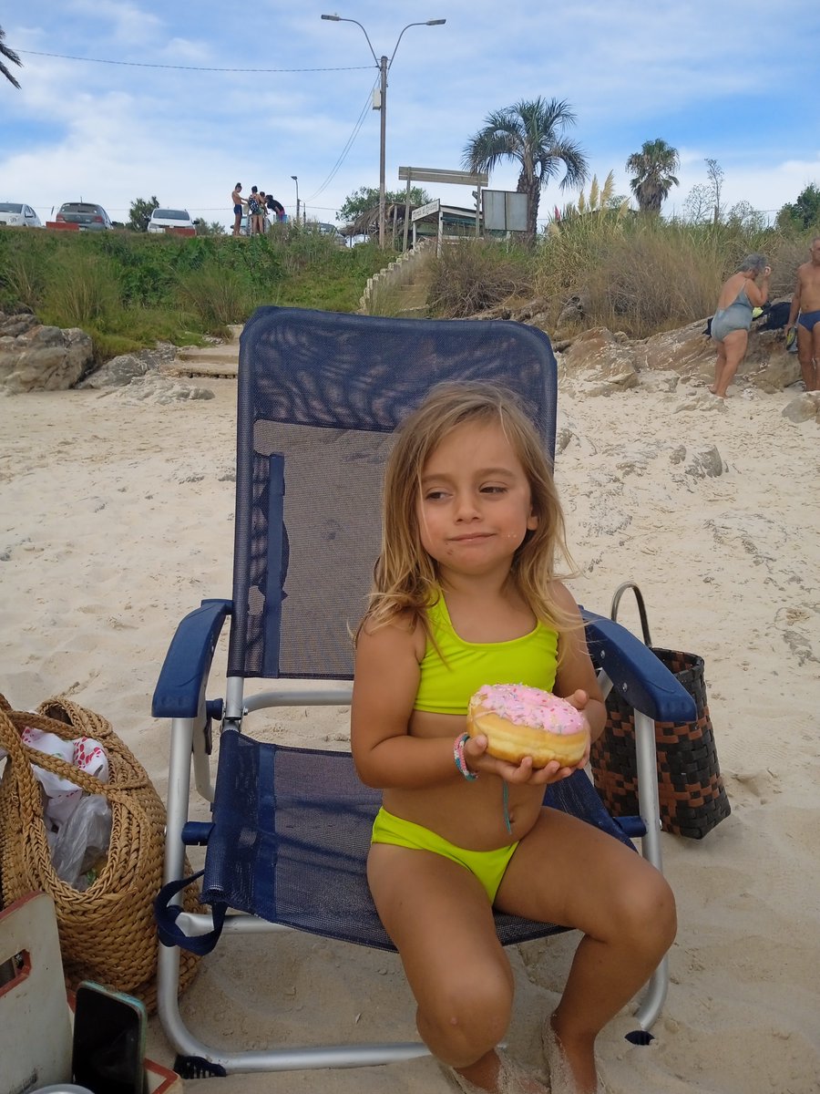 LucasLian17's tweet photo. Mi hermanita si que disfruta el verano 🥰 https://t.co/e4856J9FNs