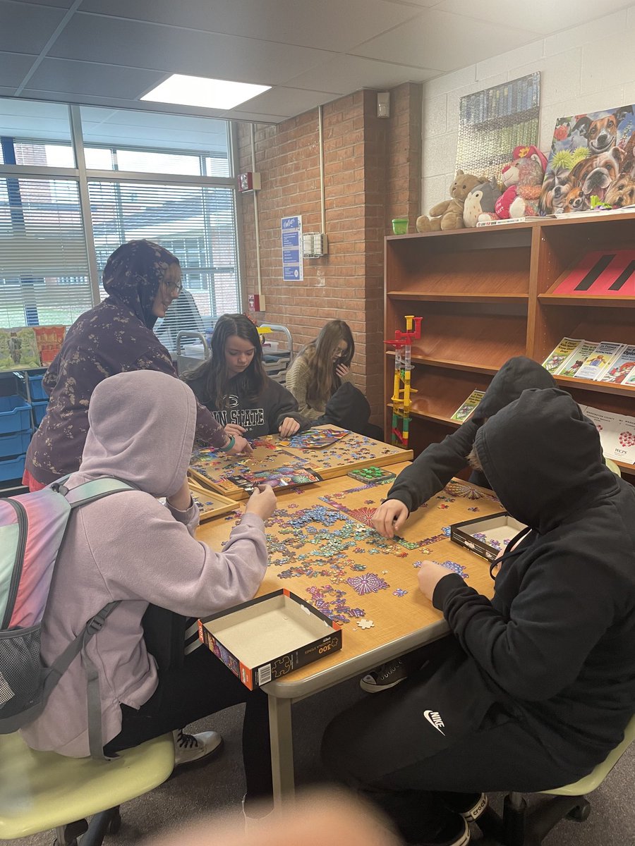 Ann Shilling (@mslibrariann) on Twitter photo When it’s the last day of the quarter and you finish your work….It’s library time! <a href="/WCPS_LMS/">WCPS_LMS</a> <a href="/LScumpieru/">𝕃𝕚𝕤𝕒 𝕊𝕔𝕦𝕞𝕡𝕚𝕖𝕣𝕦</a> <a href="/HancockMSHS/">Hancock MiddleSrHigh</a> When it’s the last day of the quarter and you finish your work….It’s library time! <a href="/WCPS_LMS/">WCPS_LMS</a> <a href="/LScumpieru/">𝕃𝕚𝕤𝕒 𝕊𝕔𝕦𝕞𝕡𝕚𝕖𝕣𝕦</a> <a href="/HancockMSHS/">Hancock MiddleSrHigh</a>
