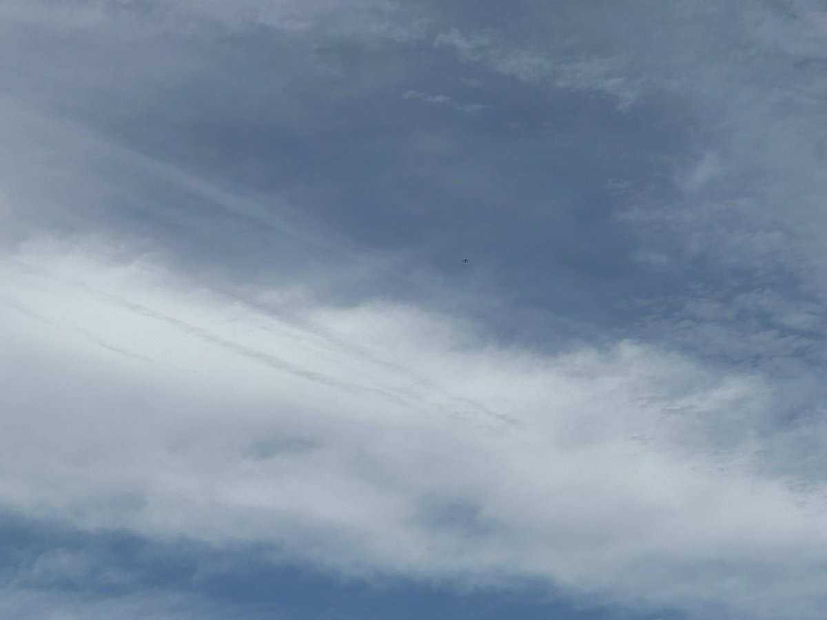 From clear blue sky to bio engineered chemical sky within hours.
Look Up people! If they can’t get you one way, they’ll get you another.
@GovRonDeSantis #StopTheChemtrails