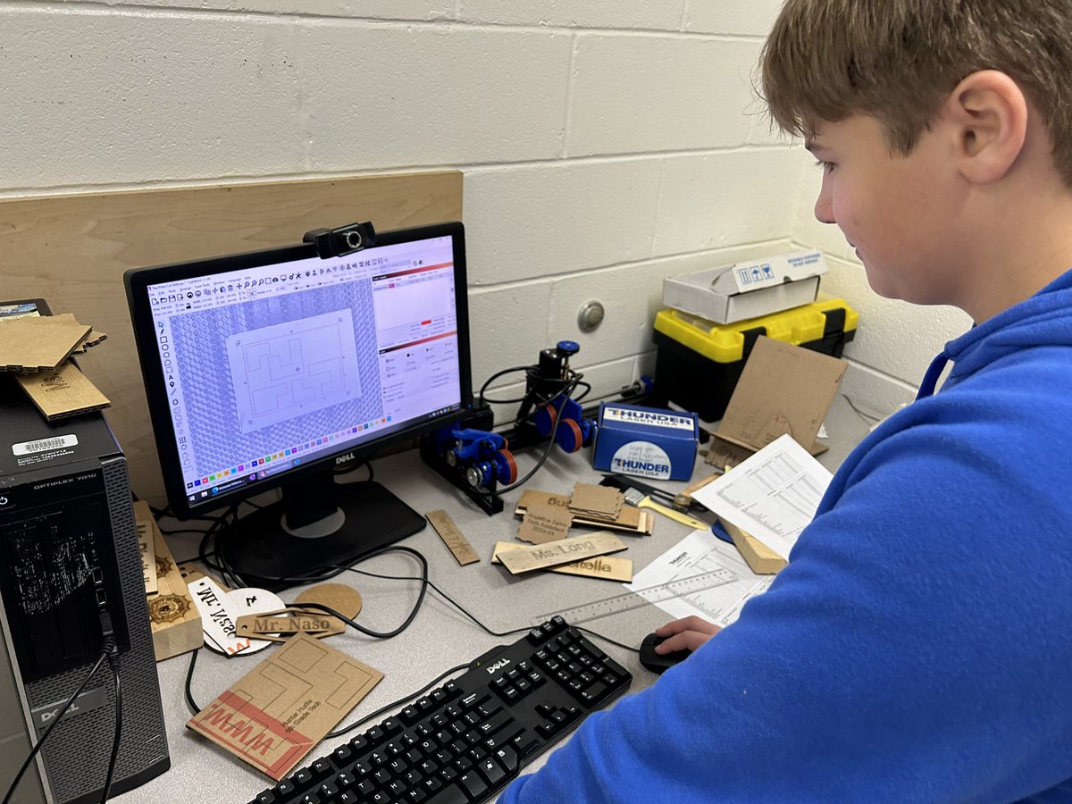 Tinkercad on Twitter "RT jeff_naso Using TinkerCAD to create a