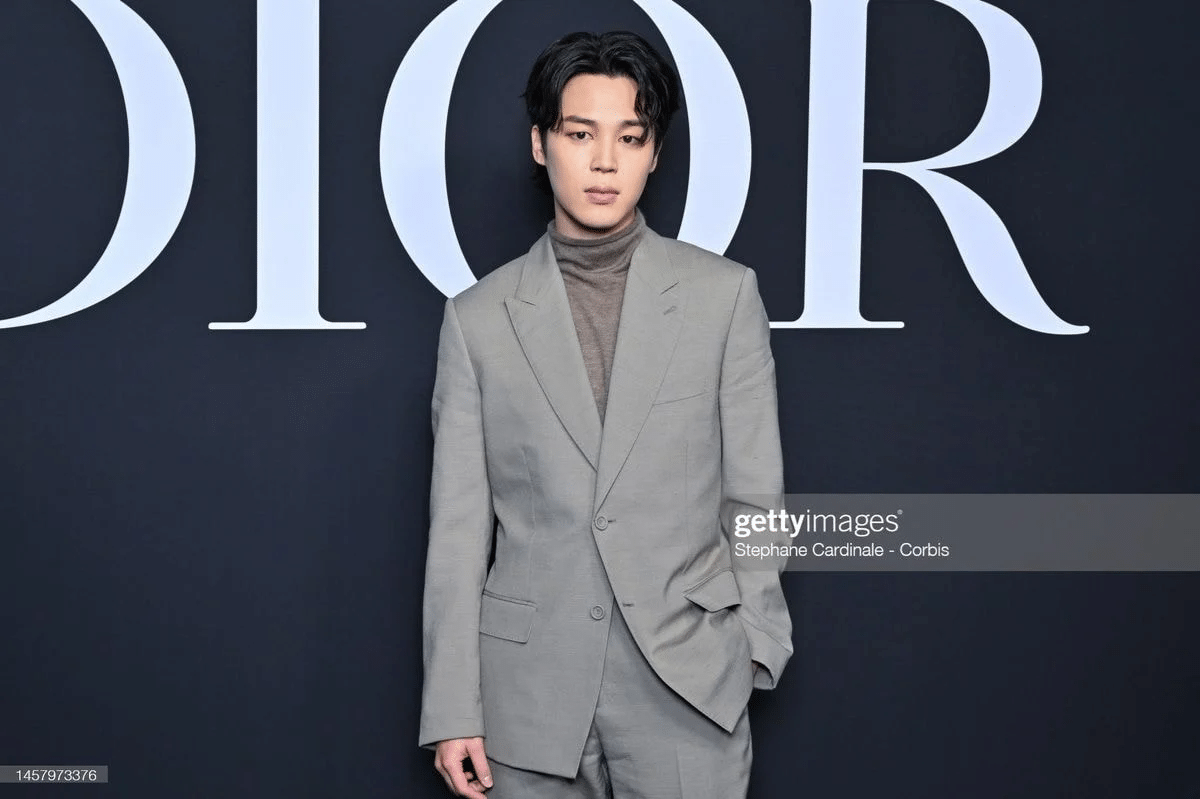 PJiminNews's tweet photo. Netizens are shocked after seeing Jimin's Getty Images pictures!

"It's Getty, but it came out well. It has Michael Jackson vibe"
"Getty what is going on, all the pictures look good"
"Wow, it almost feels like a fansite pics" https://t.co/MqS1KYvGnS