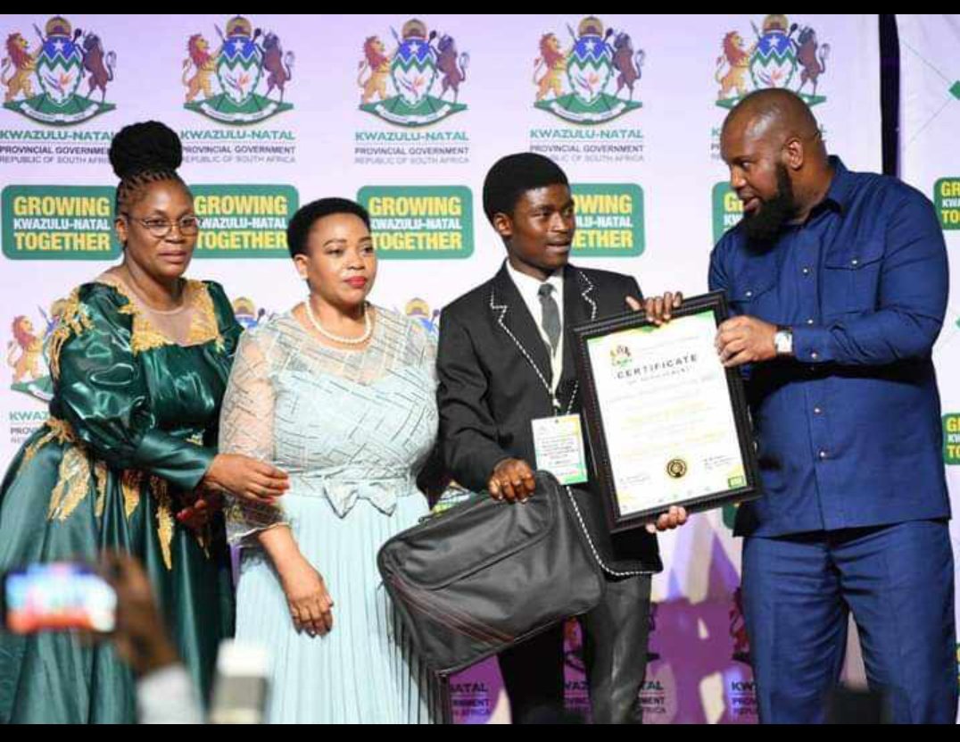mmodiba10's tweet photo. There was absolutely no need to appoint Nomusa Dube-Ncube to embarrass her like this. I understand Duma is the chairperson of the ANC PROVINCIALY, but he's NOT the Premier.  He must allow the Premier &amp; MEC of Education in KZN to do their job. https://t.co/EP1YO3Z8Bb