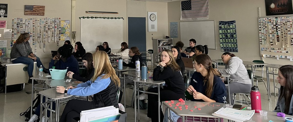 bhs_nosullivan's tweet photo. Thank you, Ms. Love, for coming to talk to our SUPA Child Development students about Social Work and the final topics of our course: health, well-being and resilience!@brewsterschools @BCSD_BHSPrin https://t.co/cTO7EyoHID