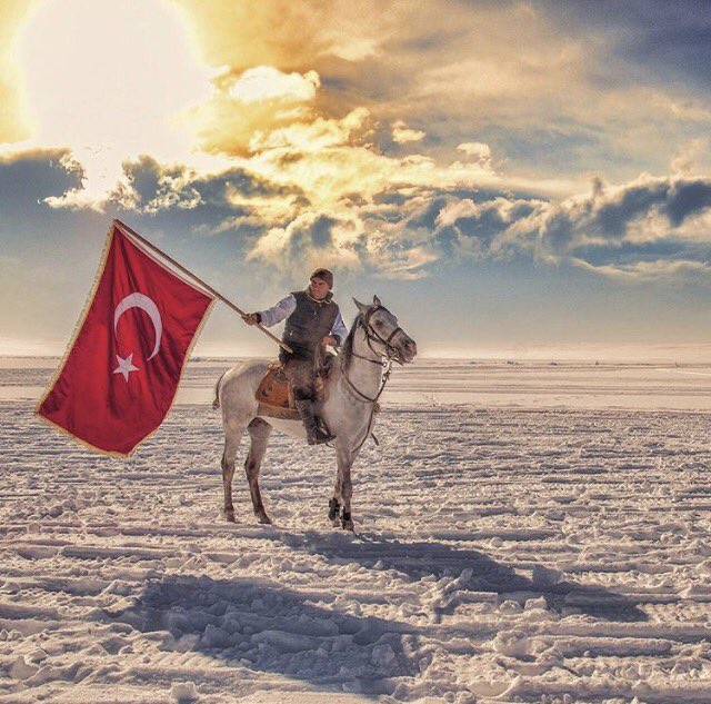 Lake Çıldır is a large freshwater lake in the #Ardahan Province, northeastern part of #Türkiye - Photo by Ahmet Harmanci
