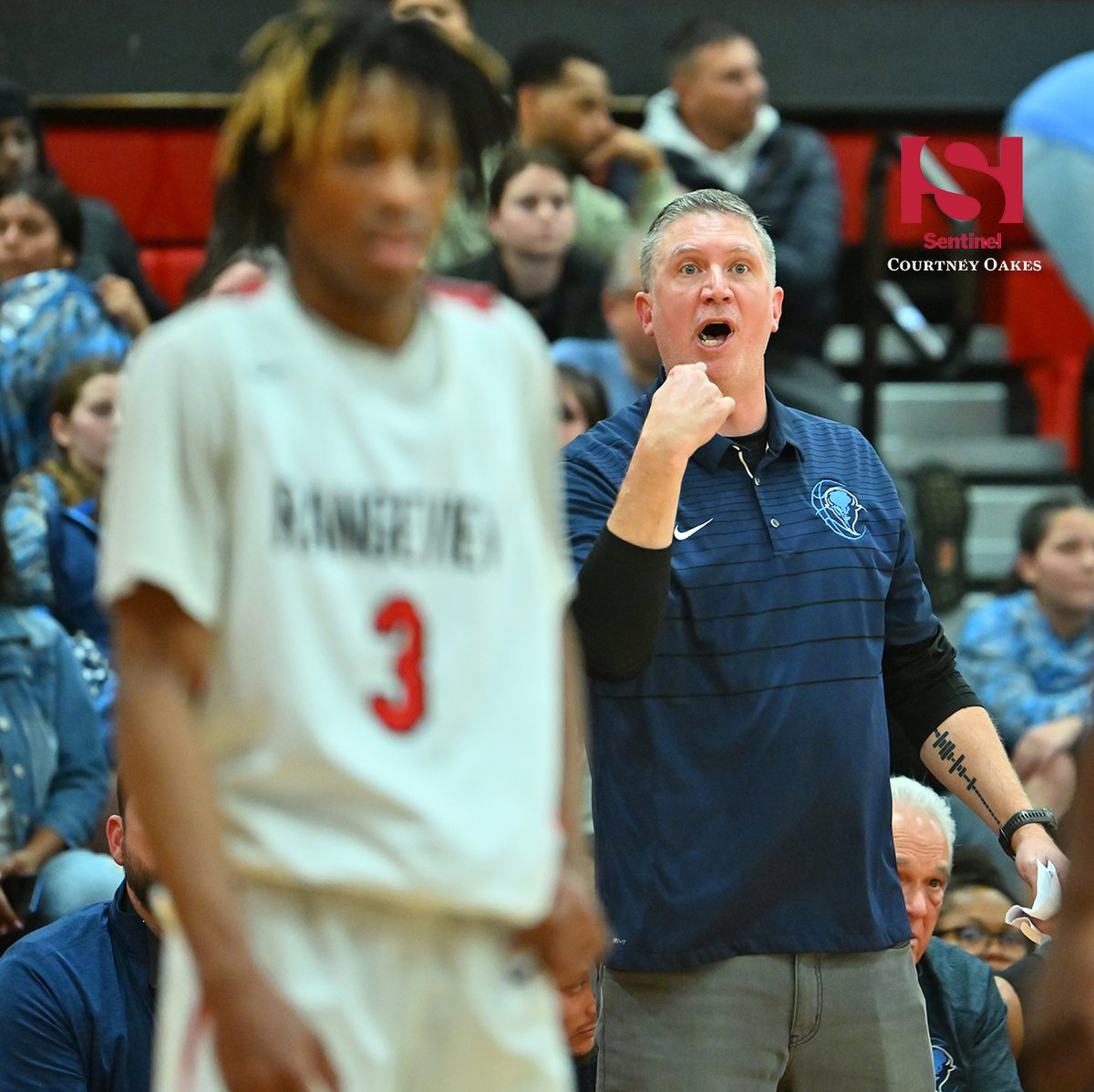 aurorasports's tweet photo. Boys Basketball: With 10 wins already to its credit, Vista PEAK continues to build its Herd mentality as it gears up for potentially big postseason run - https://t.co/F4xUAQV92T @vistapeakbball @VPPrepAthletics @Bball_CO @SentinelColo #copreps #sentinelpreps #aurora https://t.co/0wpFv2bvli