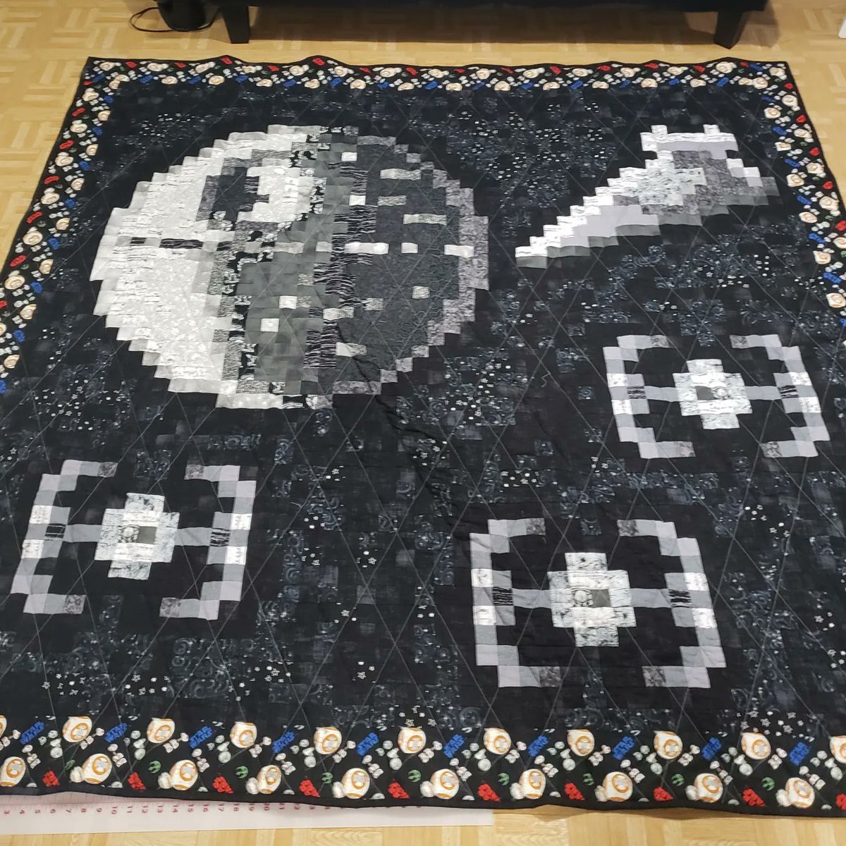 NinjaDog251's tweet photo. @Glennith2012 Another commission quilt I've made. :) https://t.co/tVNE5VwRrp