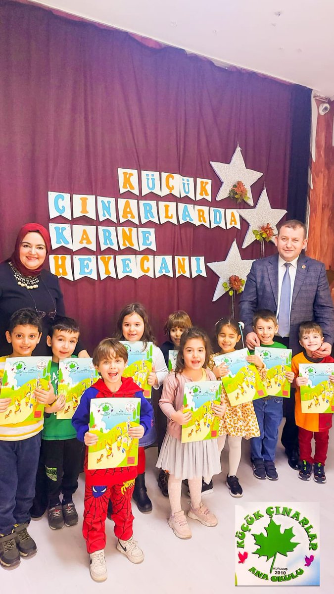 selamiaykut's tweet photo. Küçükçınarlar Anaokulu öğrencilerimizin Karne heyecanına ortak olduk; 2022-2023 Eğitim-Öğretim döneminin 1.Yarıyıl ara tatilinde karne alan öğrencilerimizin mutluluğu paylaştık. Başarıları daim olsun.Okul Müdürü Sn Ayşe Aksungur ve Öğretmenleri tebrik eder,iyi tatiller diliyorum. https://t.co/ElmsClYTwg