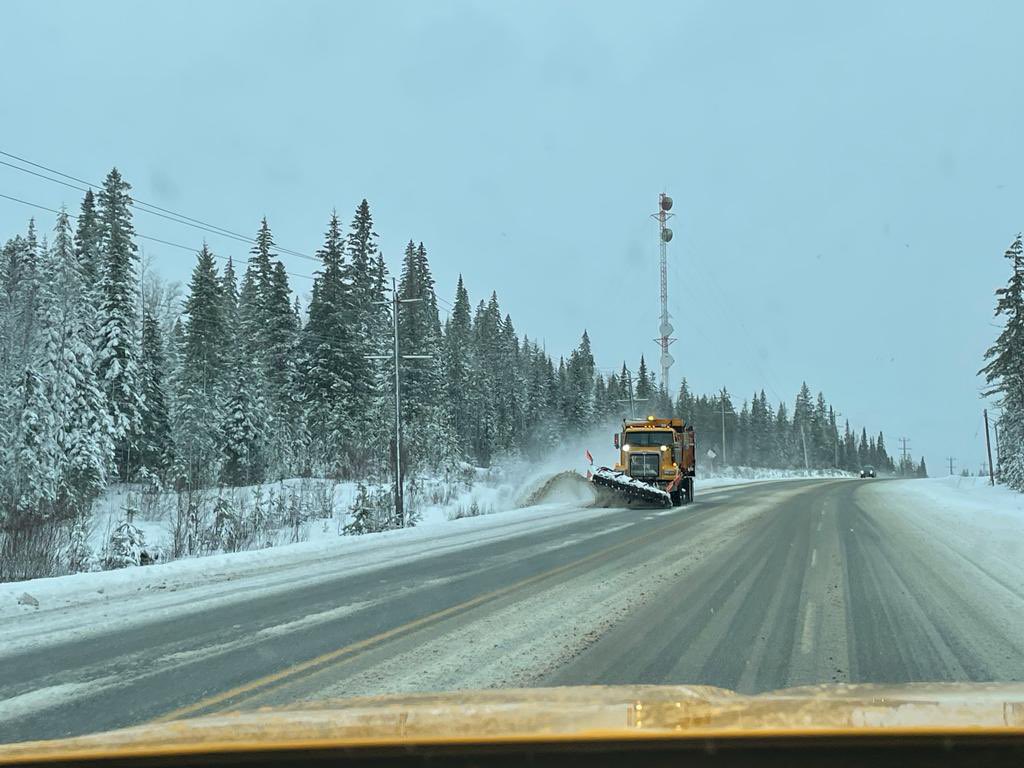 EmconQuesnel's tweet photo. Quesnel BC, snow lasted longer then it was supposed to but crews have been out all night, main highways have all been plowed and salted and crews are working on side roads, please be careful passing plows. #SA18 #essentialservices4u #westernstartrucks #roadcrew 📷Tina https://t.co/a8Vqgh3Uh4