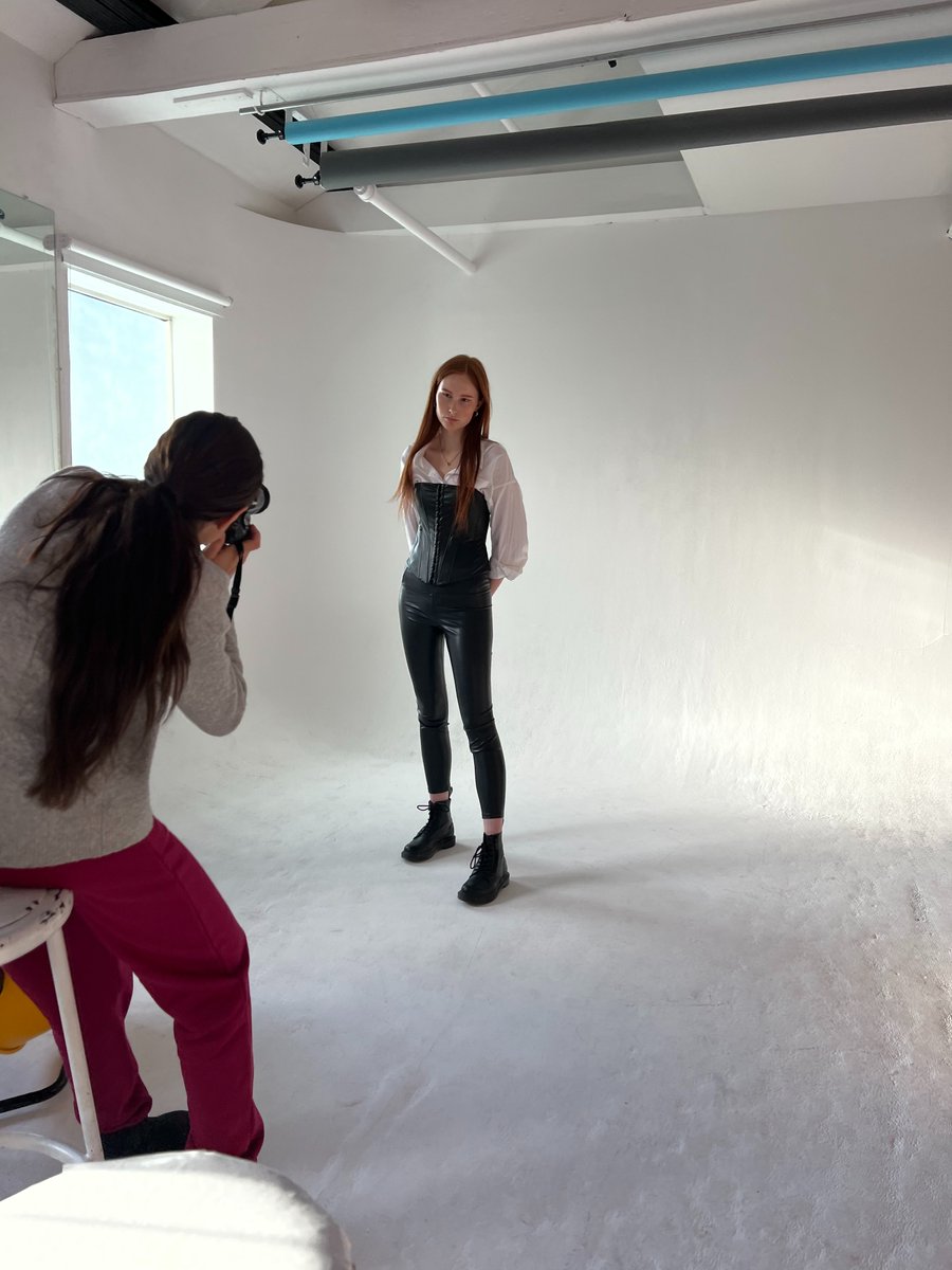 iconmodels's tweet photo. BTS: Keeping it ICONIC, New Test Shoot featuring model Avalyn!

#IconModels #BeAnIcon #IconModels #fashionmodel #torontomodellingagency #toronto #fashionphotography  #fashion  #photography https://t.co/5kjSXFWuDY