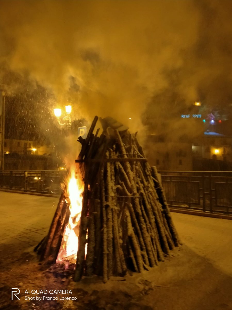 DonatoSperduto's tweet photo. Storia,tradizioni e religione che ci proiettano al futuro.
San Fele onora San Sebastiano, santo patrono.
#SanSebastiano #SanFele #Basilicata #20gennaio https://t.co/JIwTHVUab7