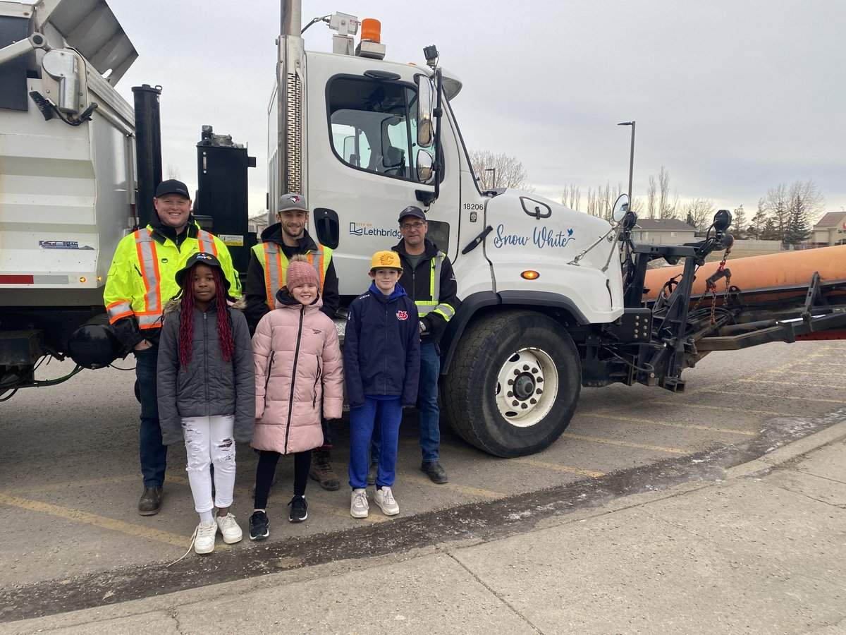 FLVT School tweet media