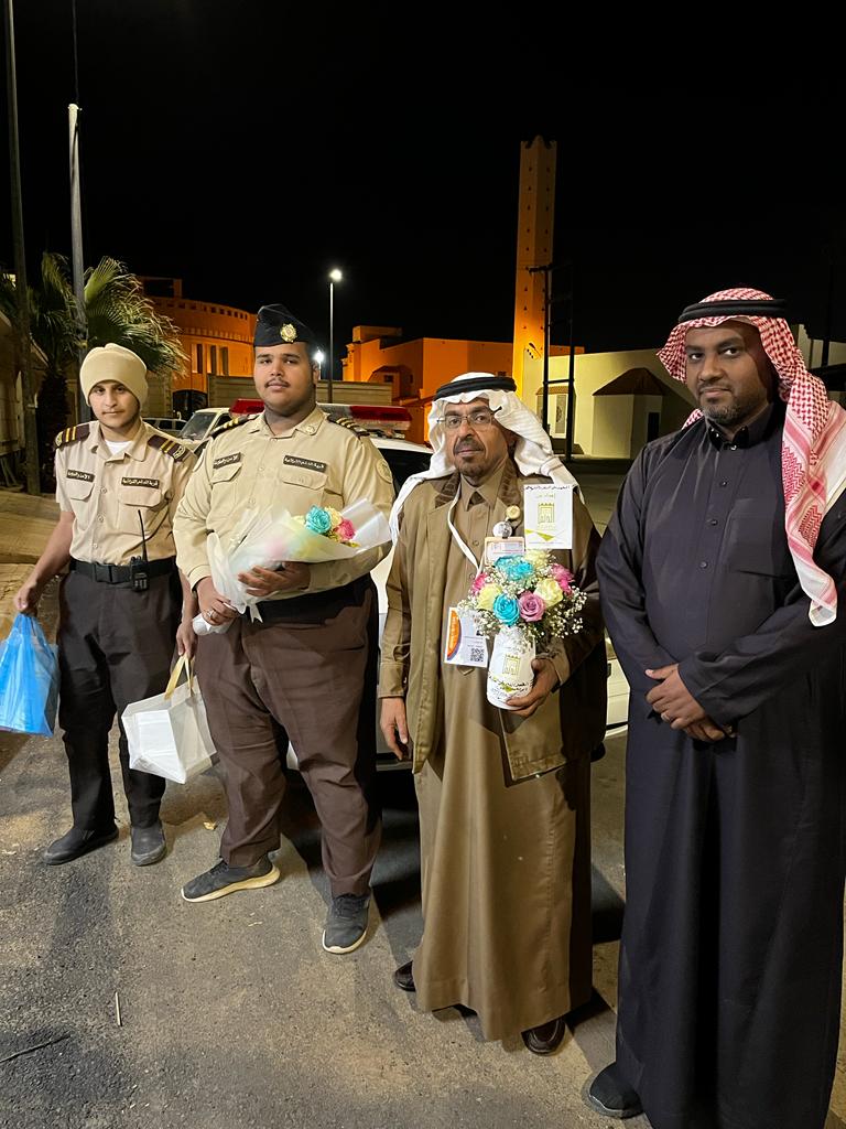 hematwatan2030's tweet photo. زيارة مدير عام قرية الدلم التراثية أ:ياسين عبدالله بن جرجير . مدير الإتصال المؤسسي والعلاقات العامة أ:  منصور عبدالعزيز آل حركان .وفريق إدارة الأمن والسلامة.
 وفريق همة وطن للفعاليات الترفيهية المنظم لصيف قرية الدلم التراثية.
وحضور أ: جمعان حمد الجمعان القائد الكشفي https://t.co/um09A2U22J
