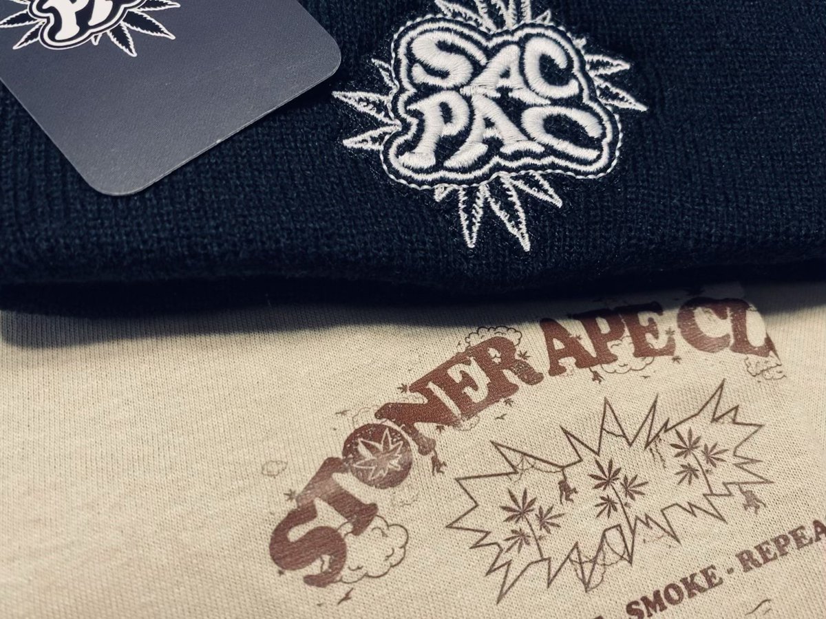 L3gendemon's tweet image. Totally wasn’t expecting this because I received my order a long time ago. The @Stxners sent me a couple free items and I know I’m not alone. Thank you to the entire team @PendingETH @smokingalexx @LuvTheDonut @NizzyNate33 and @GRiiM_NFT you guys push and hold it down!!!!