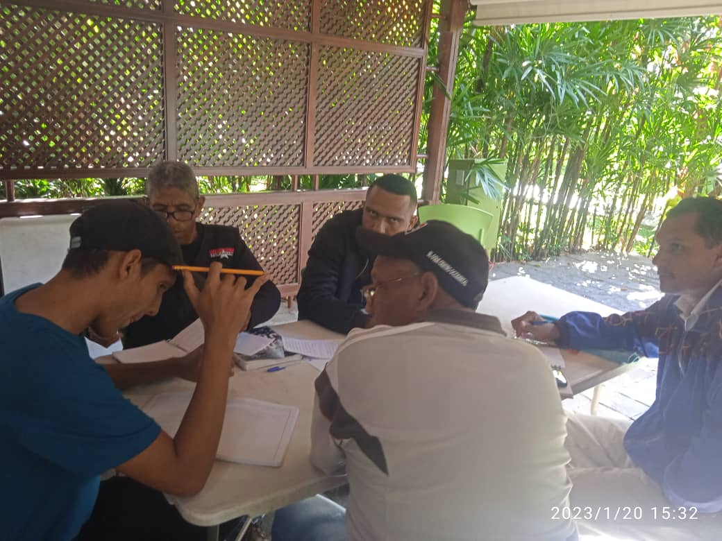 @TupamaroMRT Realiza Primer Secretario Nacional de Producción, en el año De La #ComunaYProduccion dónde se constituyeron mesas de trabajo para el debate, sobre plan estratégico para el fortalecimiento productivo y así dar un aporte al desarrollo económico de nuestro Pueblo