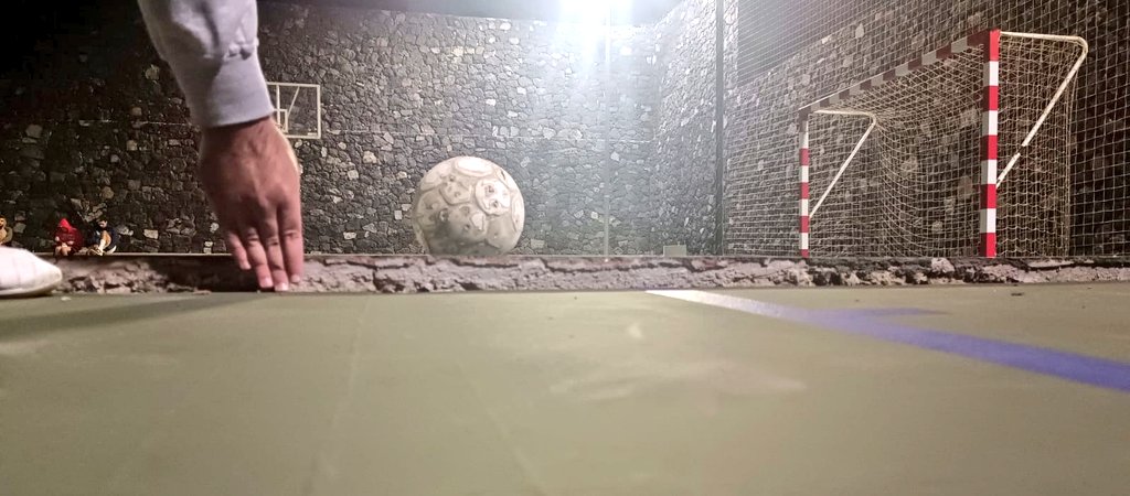 tino_guzman's tweet image. Las imágenes que ven son el estado actual del polideportivo de #Almáciga. En su momento, los técnicos municipales habían advertido de que las filtraciones de agua podrían causar lo que ya se contempla a simple vista; pero CC y PP, ni caso.
Ahora, a ver quién arregla esto. #SCTF