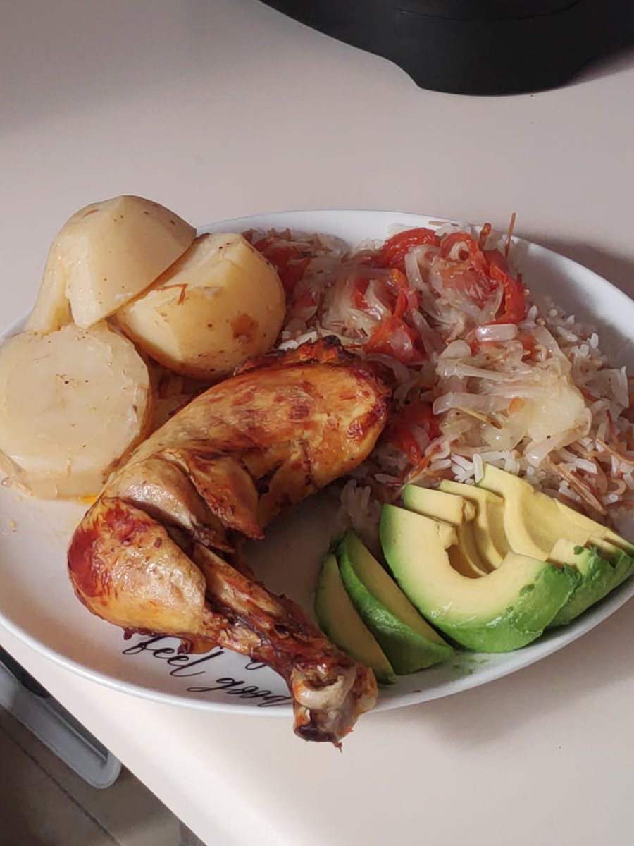 camiloerr's tweet image. Hoy voy a alardear mi almuerzo....  Xq me gustó cómo me quedó...