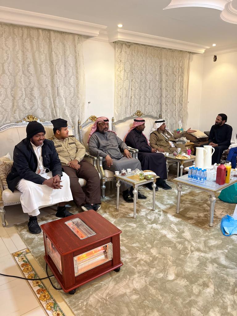 hematwatan2030's tweet photo. وحضور أ: عبد المجيد عبد العزيز آل حركان لزيارة مدير إدارة الحشود بقرية الدلم التراثية أ: عبدالله محمد بن جرجير أجرى عملية جراحية سائلين الله له ان يجمع بين الأجر والعافية . https://t.co/a8odnL6OEM