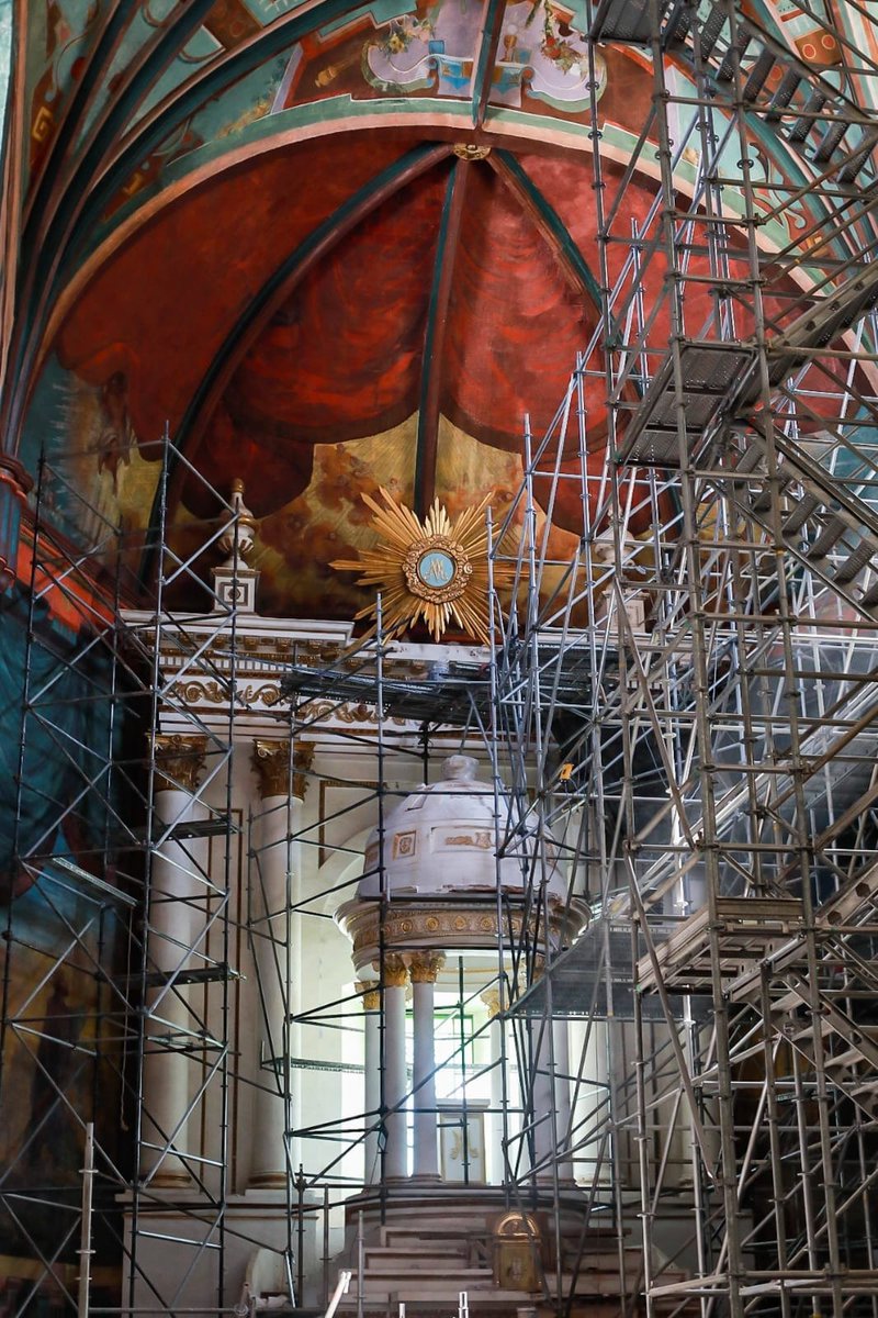 alefrausto's tweet photo. Con el acuerdo de cooperación en materia de restauración y conservación del patrimonio cultural de🇲🇽entre @cultura_mx y el Ministerio de Asuntos Exteriores y de Comercio Exterior de Hungría, el @INAHmx trabaja en la restauración de este recinto construido por indígenas tepoztecos https://t.co/7TfLe2SFxG