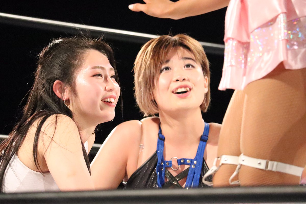 atsu7_chan's tweet photo. 1.20ベルサール高田馬場
MIRAI選手
稲葉ともか選手
円団後のザイアとマライアを見てるお2人👀✨
なんかほっこり😊
#MIRAISS
#稲葉ともか
#STARDOM
#NB7 https://t.co/wLiI0yPKp9