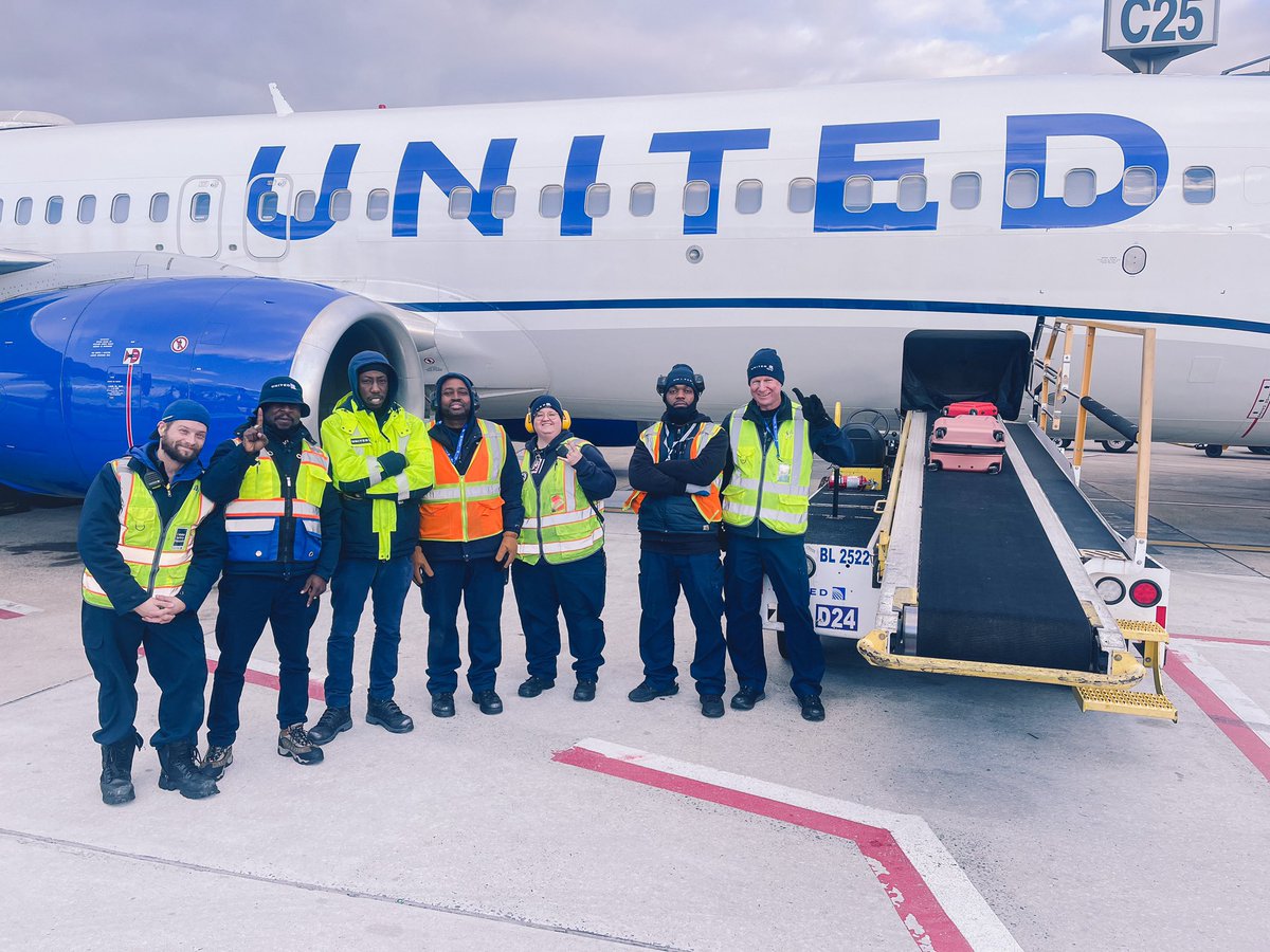 Shawn Green (@shawngunited) on Twitter photo #unitedconsistencyteam #IADACCELERATE Congratulations to the team on Gate C25 winning this weeks TCI metric’s challenge 🫡 <a href="/KevinSummerlin5/">Kevin Summerlin</a> <a href="/BsquaredUA/">Bradley Boyd</a> <a href="/billwatts_11/">Bill Watts</a> <a href="/MikeHannaUAL/">Mike Hanna</a> <a href="/JimSchake/">Jim</a> <a href="/DavidWisdomUA/">David Wisdom</a> #unitedconsistencyteam #IADACCELERATE Congratulations to the team on Gate C25 winning this weeks TCI metric’s challenge 🫡 <a href="/KevinSummerlin5/">Kevin Summerlin</a> <a href="/BsquaredUA/">Bradley Boyd</a> <a href="/billwatts_11/">Bill Watts</a> <a href="/MikeHannaUAL/">Mike Hanna</a> <a href="/JimSchake/">Jim</a> <a href="/DavidWisdomUA/">David Wisdom</a>