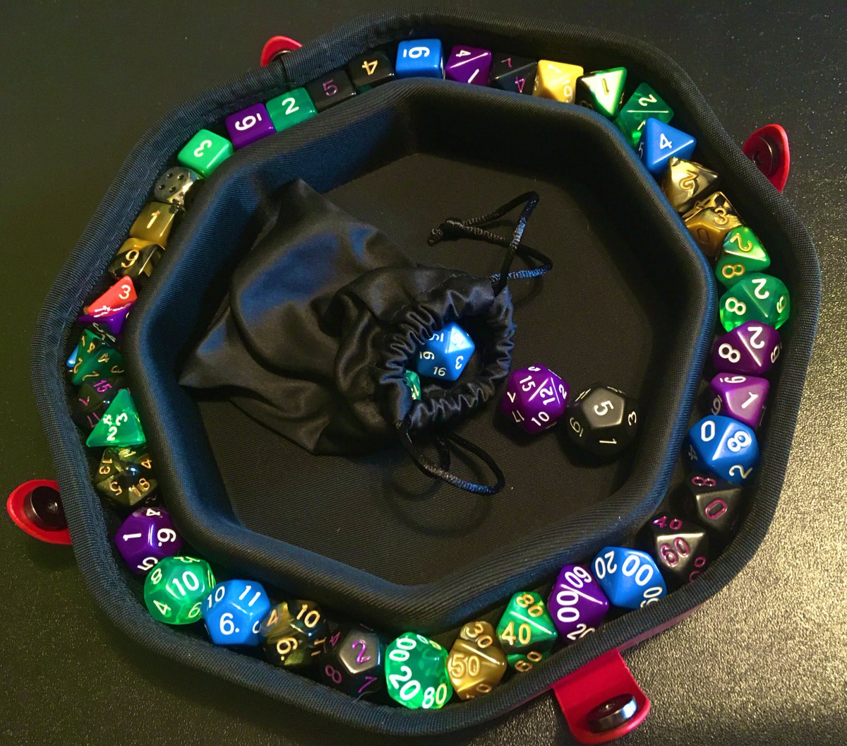 IggyDKidd's tweet image. New dice container/tray I got for Xmas !! Found all my generic dice while cleaning so it’s packed lmao #ttrpg #rpg #rpgdice #dice #dicecollection #dicetray #boardgames