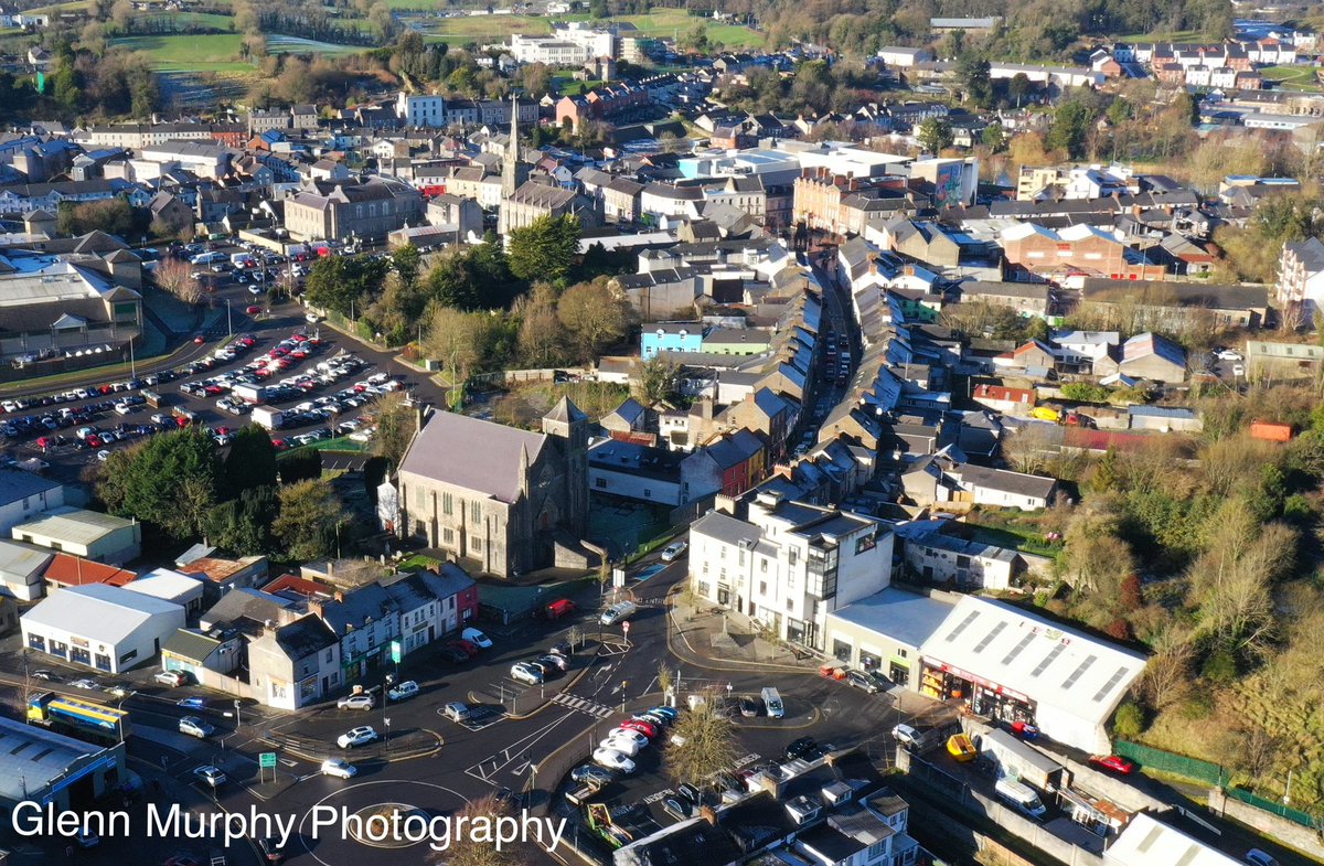 PhotoMurp's tweet photo. Old Cross Square, Monaghan town in the early 1900s &amp; 2023 @PhotoMurp @MonaghanCoCo @MonaghanTourism @StLouisMonaghan @stmacartans @MonaghanHarps @MonHarpsHC @FramedMonaghan @artsinmonaghan @BHCMonaghan @Monaghanhasit @ScenesOfUlster @theNSMonaghan @NewsonNS @NorthernSoundFM https://t.co/1bS6emCLPo