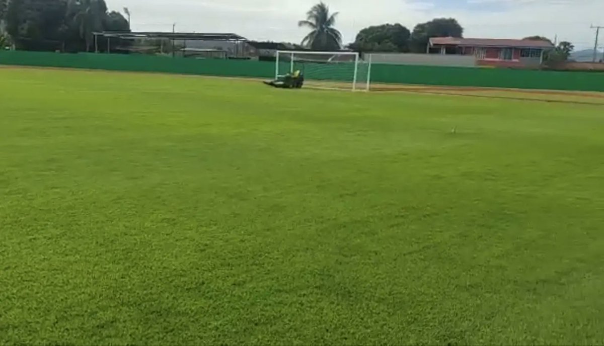 ElGio507's tweet photo. Vistas del nuevo complejo del Festival del Banano en Changuinola se podria decir que sería la 2da o 3ra gran obra deportiva licitada, iniciada y terminada por este gob en alguna provincia 

Veremos cuanto dura sin que lo descuiden y que no venga defectuoso como el de Los Andes... https://t.co/EYL6YzZQ09