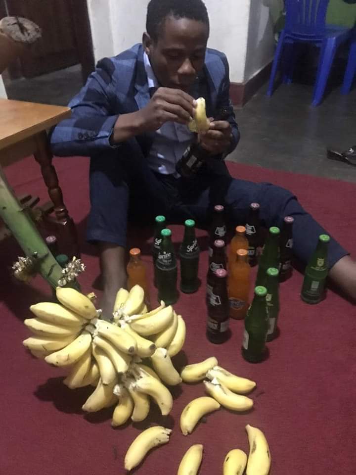 _LEVYCRAZY's tweet photo. Kisii guys after the release of KCSE 2022 https://t.co/vuXUSvTWq7