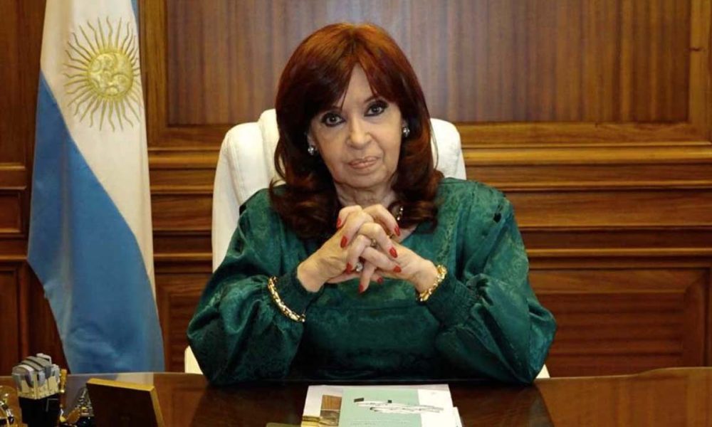 labrujula24's tweet image. Cristina: “Se está conduciendo a las instituciones a un callejón sin salida” labrujula24.com/notas/2023/01/… #comodoropy #cristinafernándezdekirchner #Twitter