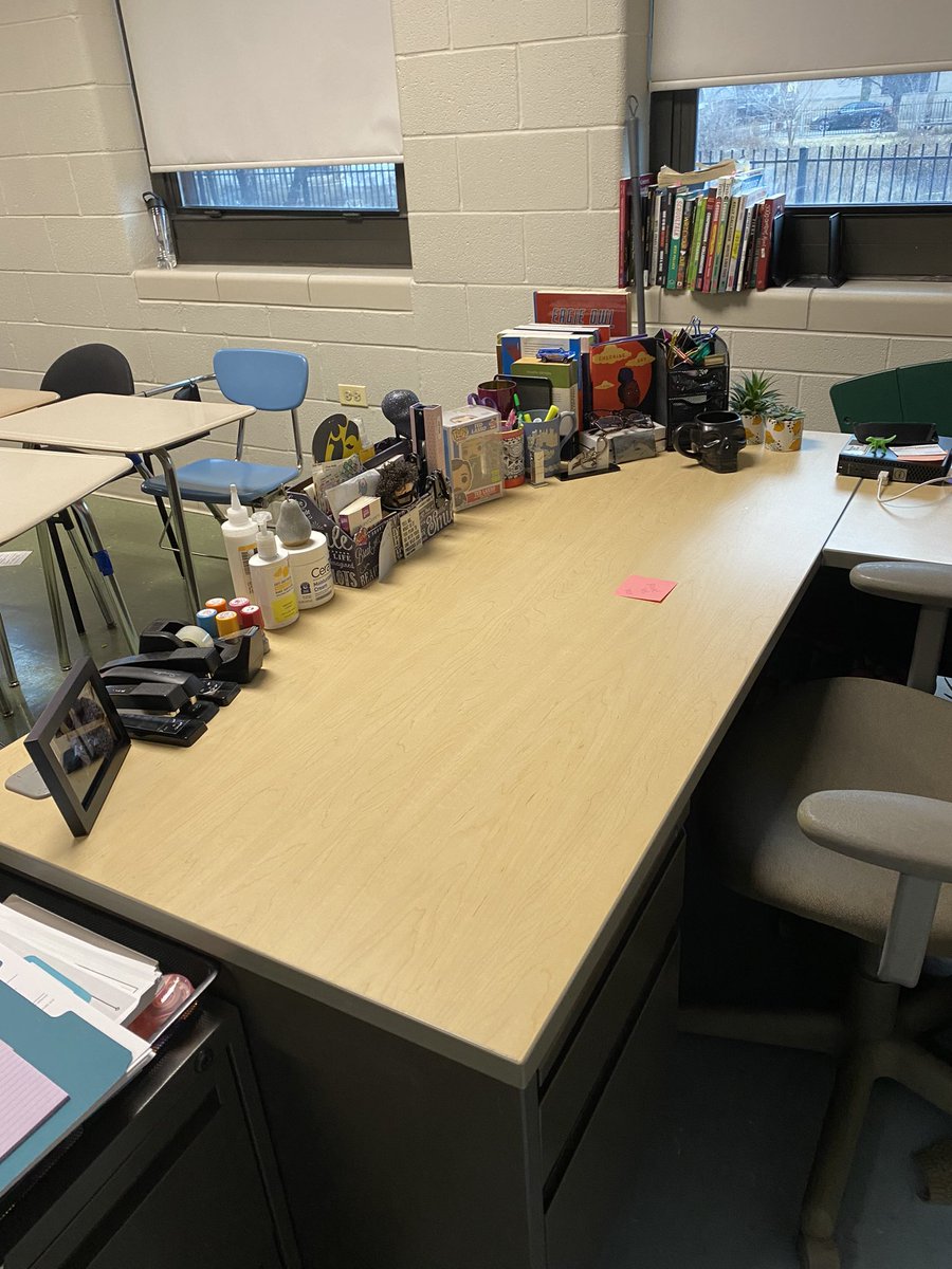 MsWelshNGHS's tweet photo. My co-teacher, Ms. Chapa, is amazing for many reasons, but this act of nonjudgmental love was an absolute gift to me. I have a super busy week and did not have time to clear off my desk, so she &amp; two of our students took a moment and did it for me. #coteaching #wepa #2brains1mind https://t.co/vszWoSIqz9