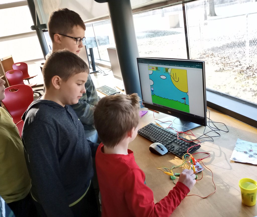 MrsZubarevLMC's tweet photo. Here are the last two Family 3 STEM classes presenting their projects to RISE! I'm so proud of them and the RISE students had a blast! #WebsterLMC #WebsterWildcats🐾 #LivoniaPride https://t.co/hAbgv9BWuL