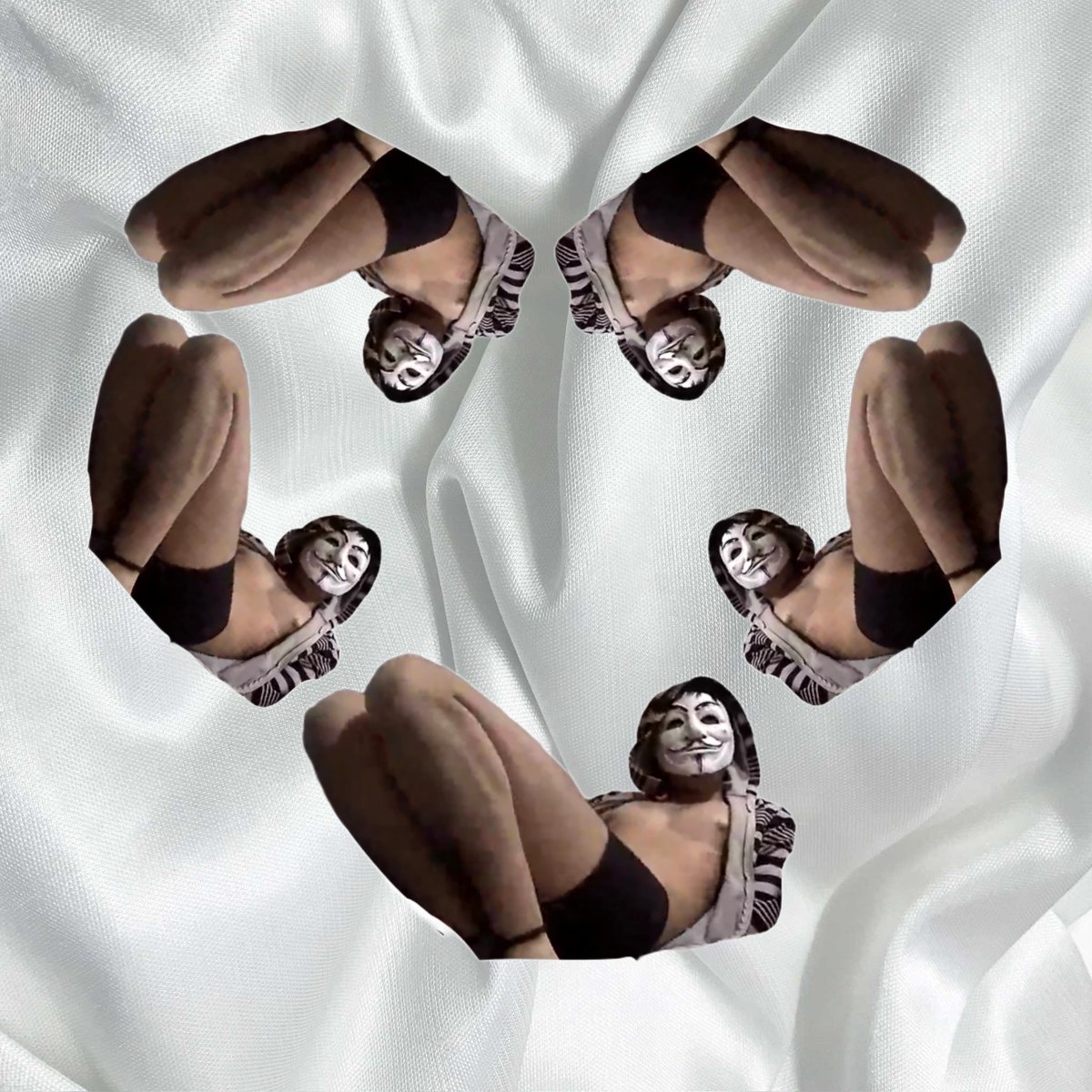 ZHumillado's tweet image. Aqui les dejo un corazón echo con zersas amarrados 🫶