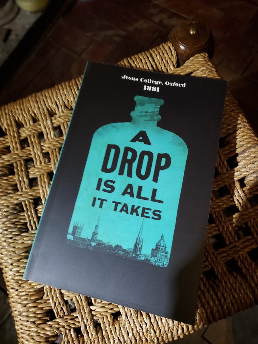 Look what landed on my doorstep this very morn...an advance copy of A Bitter Remedy, a new historical crime novel from the ace @Alis_Hawkins. Thanks @canelo_co. That's my weekend sorted. #amreading #donotdisturb