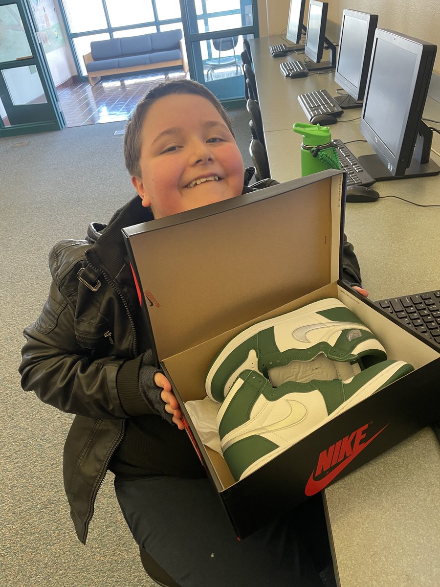 Shout out to our perfect attendance winner Connor.His Js came into today. We will the offering the same incentive this semester. We will also have a drawing  EOY iready growth  #jordan1 #showup #shoebroker <a href="/TMSFrancescaMc/">Francesca McIntire</a> #taft