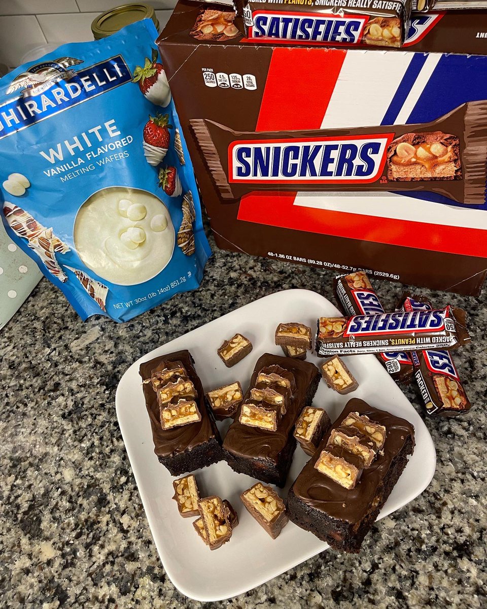 The Galore of Culture tweet media