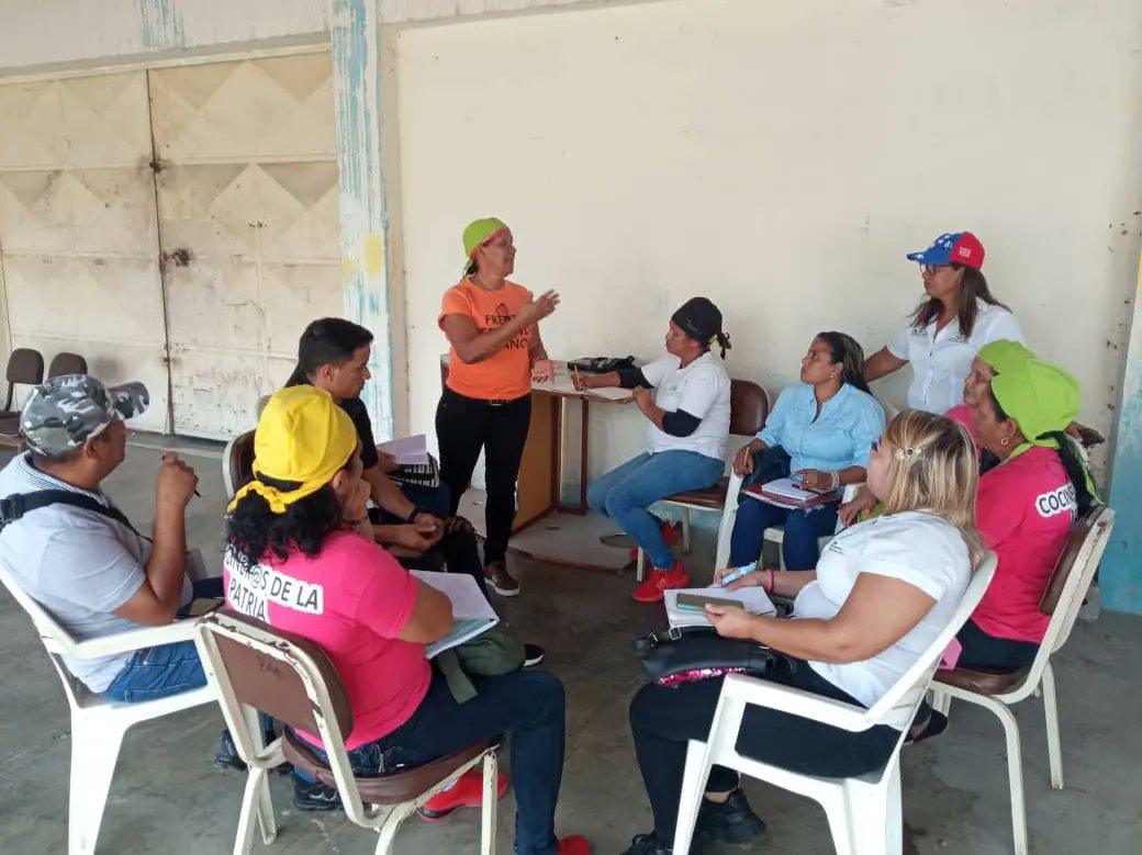cnaecojedes2021's tweet photo. Equipo Cnae Cojedes efectuó encuentro trimestral de auto evaluación del primer momento pedagógico alimentario
La actividad se realizó con la finalidad de valorar el desempeño, efectividad y cumplimiento de las orientaciones para fortalecimiento del PAE
#SomosCnae
@NicolasMaduro https://t.co/9IqECDeJOi