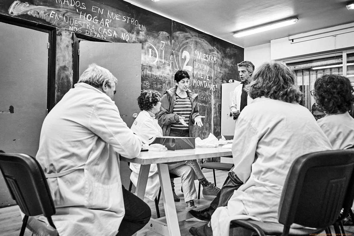 Un granito de arena.

Gracias a la Asociación Vecinal <a href="/soci_manoteras/">A.V. Manoteras-La Soci ☎️91 766 08 66</a> por abrirme sus puertas, y por encima del todo, poner sus granitos de arena.